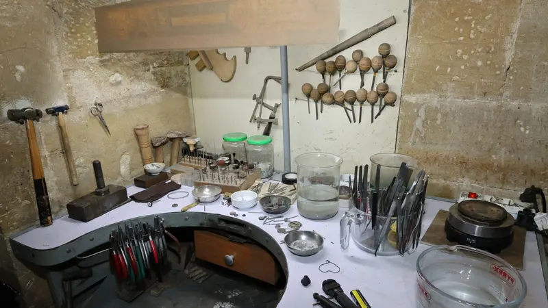 Outils d'un atelier de bijouterie
